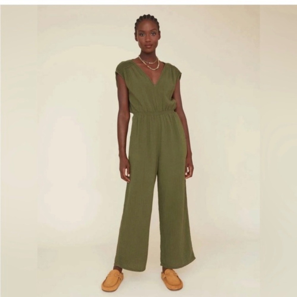 Xirena Jumpsuit Nell Cotton Gauze‎ in Basil Green Wide Leg V Neck Medium